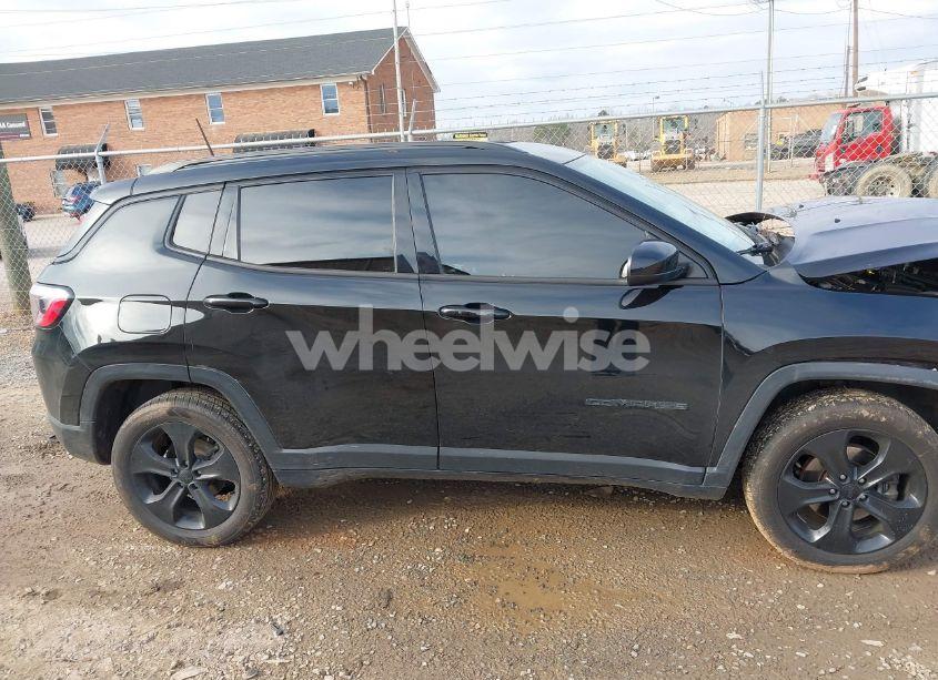 Photo 13 of 2019 Jeep Compass ALTITUDE 4X4 (VIN 3C4NJDBB4KT696358)