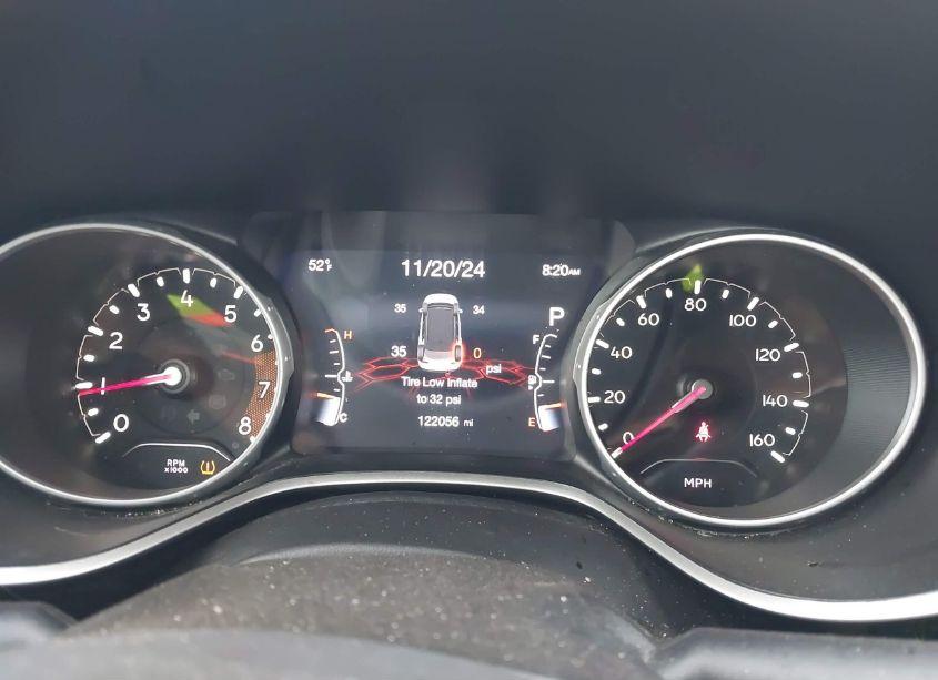 Photo 7 of 2019 Jeep Compass LATITUDE 4X4 (VIN 3C4NJDBB4KT847067)