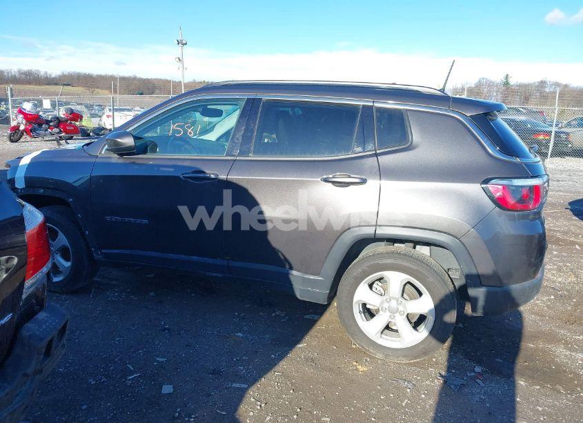 Photo 14 of 2020 Jeep Compass LATITUDE 4X4 (VIN 3C4NJDBB4LT116057)