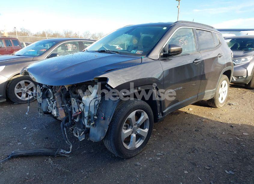 Photo 2 of 2020 Jeep Compass LATITUDE 4X4 (VIN 3C4NJDBB4LT116057)