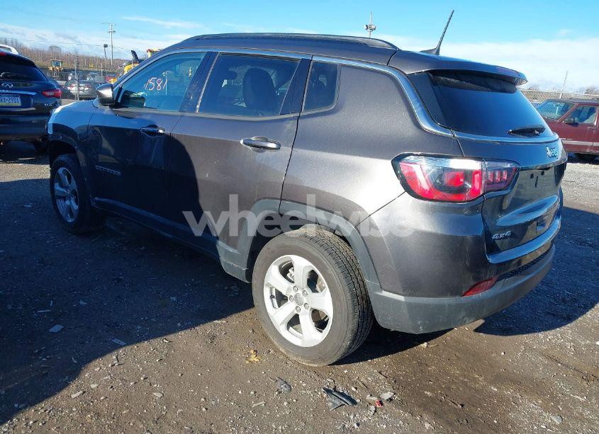 Photo 3 of 2020 Jeep Compass LATITUDE 4X4 (VIN 3C4NJDBB4LT116057)