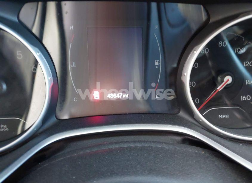 Photo 7 of 2020 Jeep Compass LATITUDE 4X4 (VIN 3C4NJDBB4LT116057)