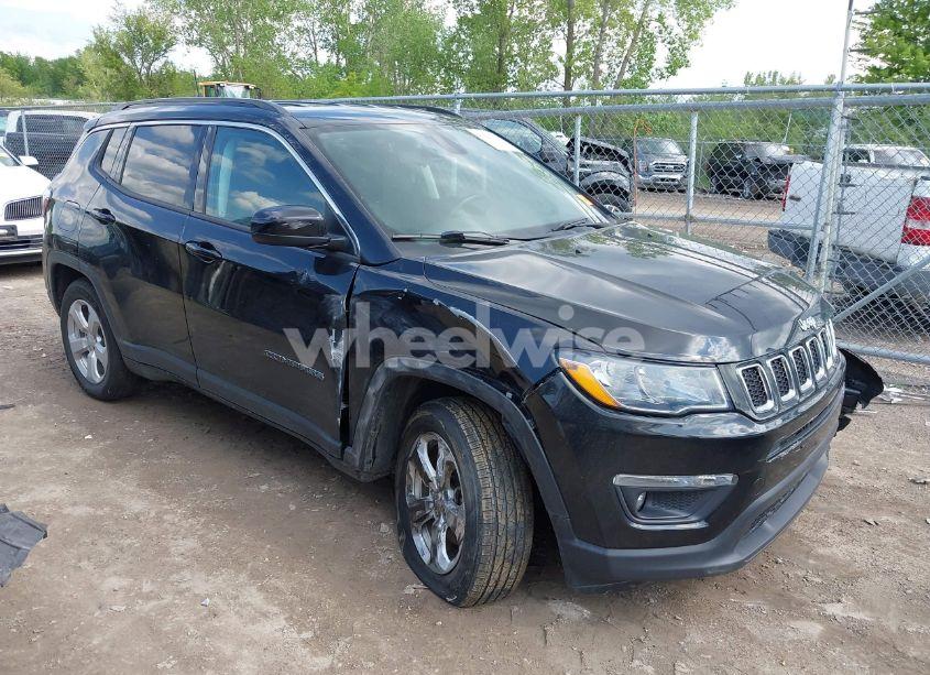 2020 Jeep Compass LATITUDE 4X4 (VIN 3C4NJDBB4LT167980) main photo