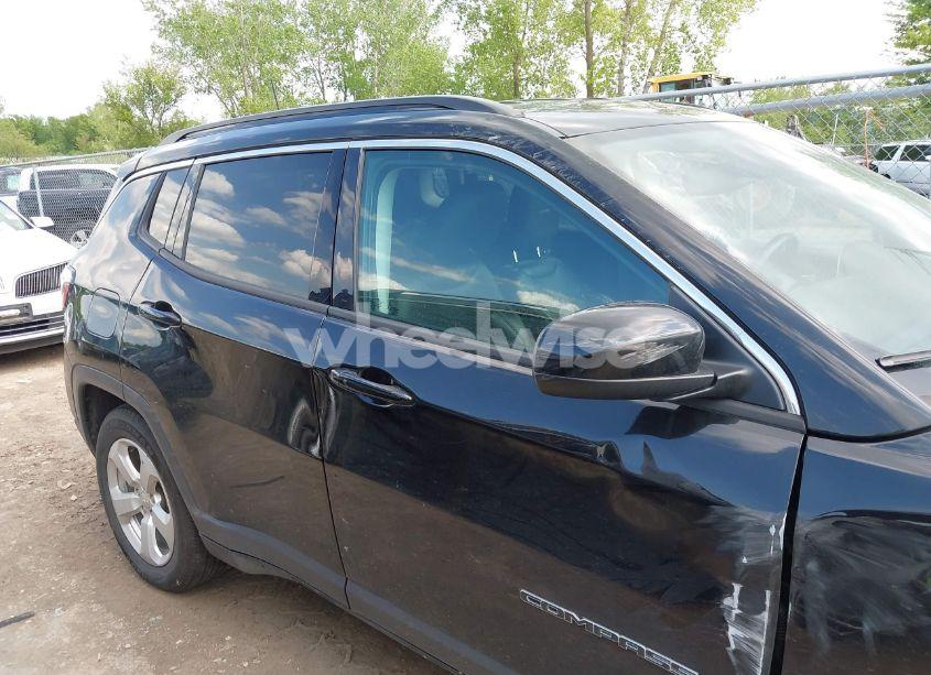 Photo 13 of 2020 Jeep Compass LATITUDE 4X4 (VIN 3C4NJDBB4LT167980)