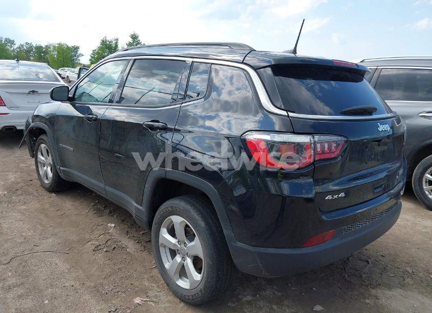 Photo 3 of 2020 Jeep Compass LATITUDE 4X4 (VIN 3C4NJDBB4LT167980)
