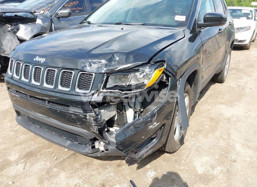 Photo 6 of 2020 Jeep Compass LATITUDE 4X4 (VIN 3C4NJDBB4LT167980)