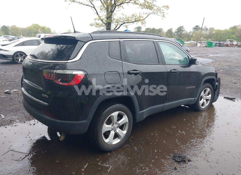 Photo 4 of 2021 Jeep Compass LATITUDE 4X4 (VIN 3C4NJDBB4MT506951)