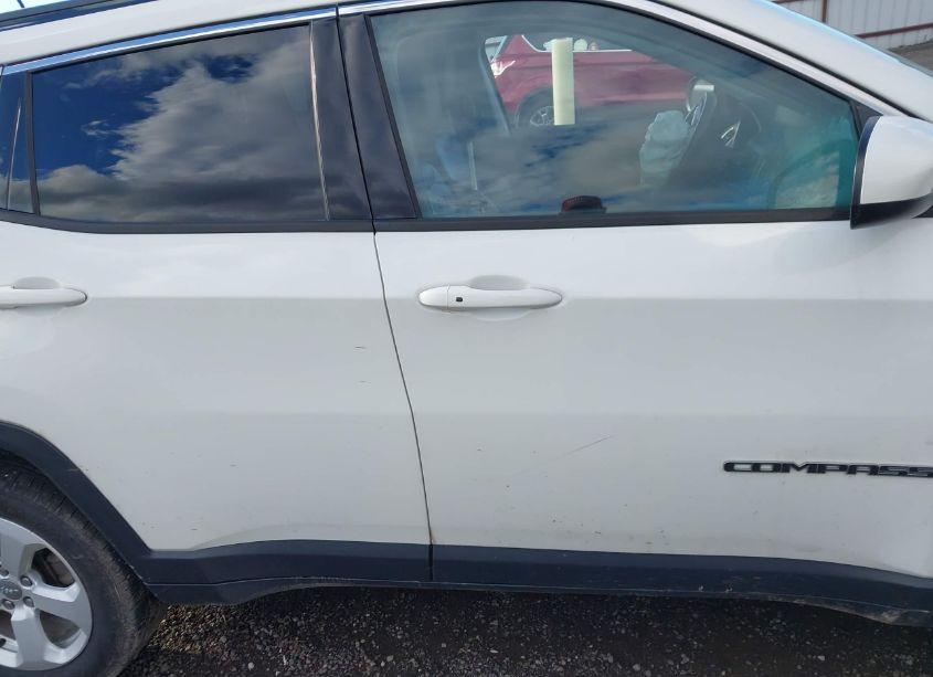 Photo 13 of 2021 Jeep Compass LATITUDE 4X4 (VIN 3C4NJDBB4MT507243)