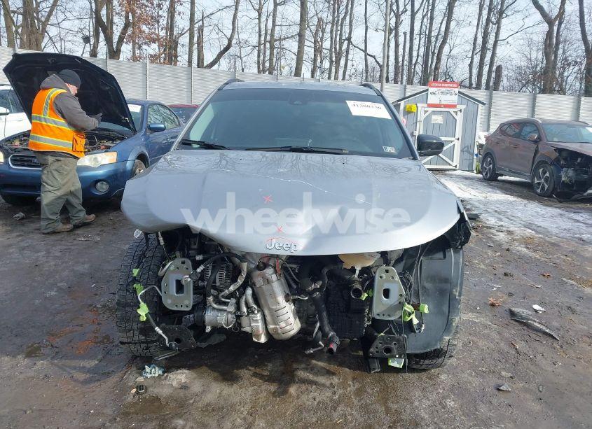 Photo 13 of 2022 Jeep Compass LATITUDE 4X4 (VIN 3C4NJDBB4NT131810)