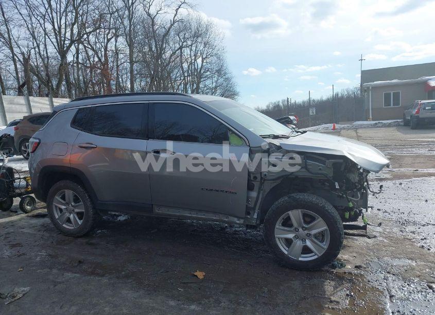 Photo 14 of 2022 Jeep Compass LATITUDE 4X4 (VIN 3C4NJDBB4NT131810)