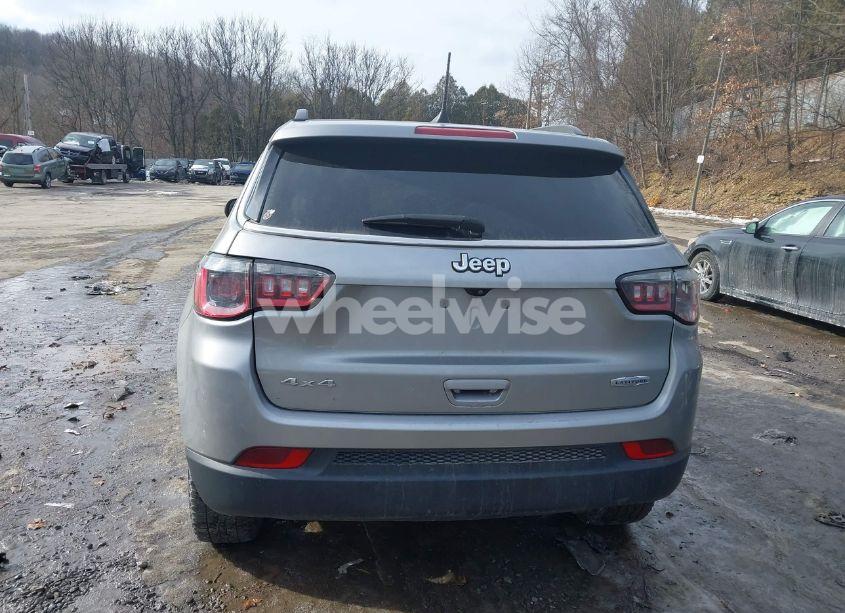 Photo 17 of 2022 Jeep Compass LATITUDE 4X4 (VIN 3C4NJDBB4NT131810)