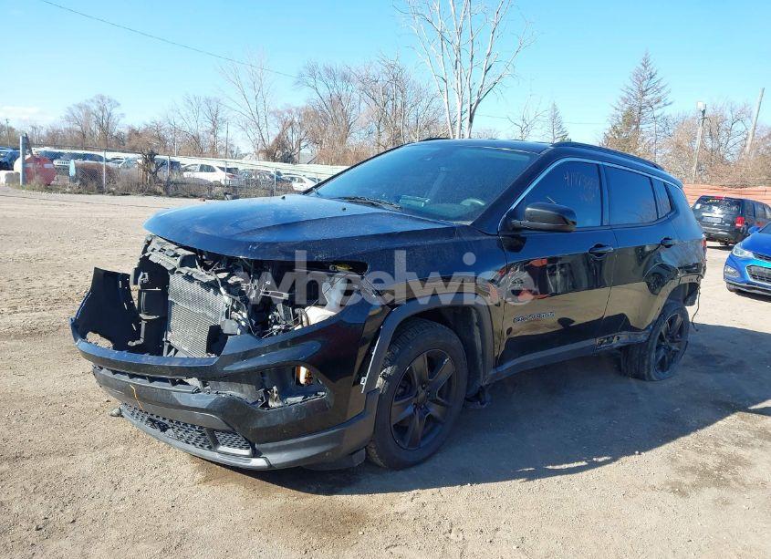 Photo 2 of 2022 Jeep Compass LATITUDE 4X4 (VIN 3C4NJDBB4NT134481)