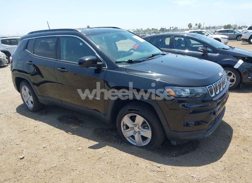 2022 Jeep Compass LATITUDE 4X4 (VIN 3C4NJDBB4NT216159) main photo