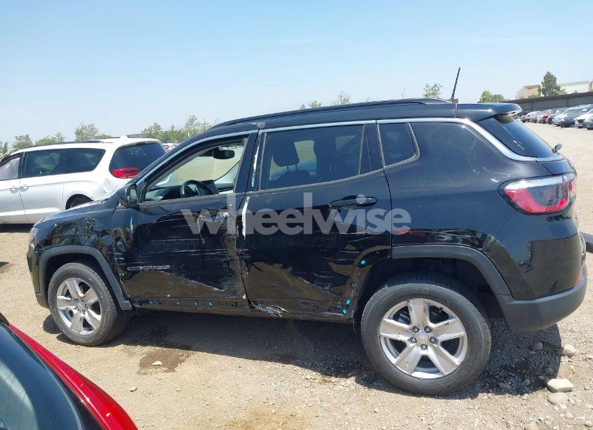 Photo 15 of 2022 Jeep Compass LATITUDE 4X4 (VIN 3C4NJDBB4NT216159)