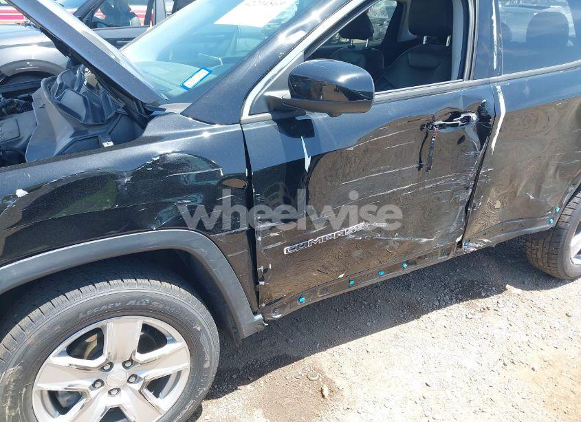 Photo 6 of 2022 Jeep Compass LATITUDE 4X4 (VIN 3C4NJDBB4NT216159)