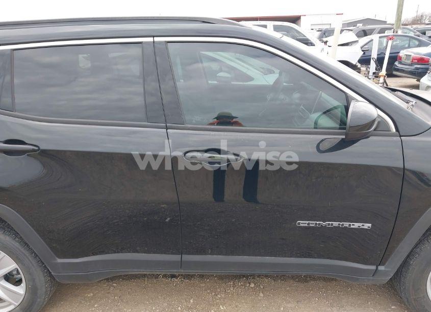 Photo 13 of 2022 Jeep Compass LATITUDE 4X4 (VIN 3C4NJDBB4NT230062)