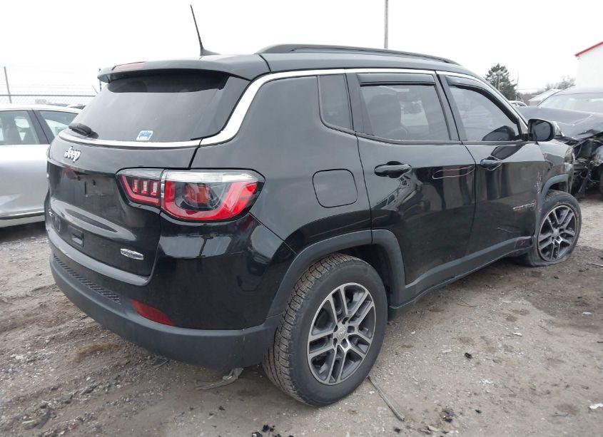 Photo 4 of 2017 Jeep New COMPASS LATITUDE 4X4 (VIN 3C4NJDBB5HT631043)