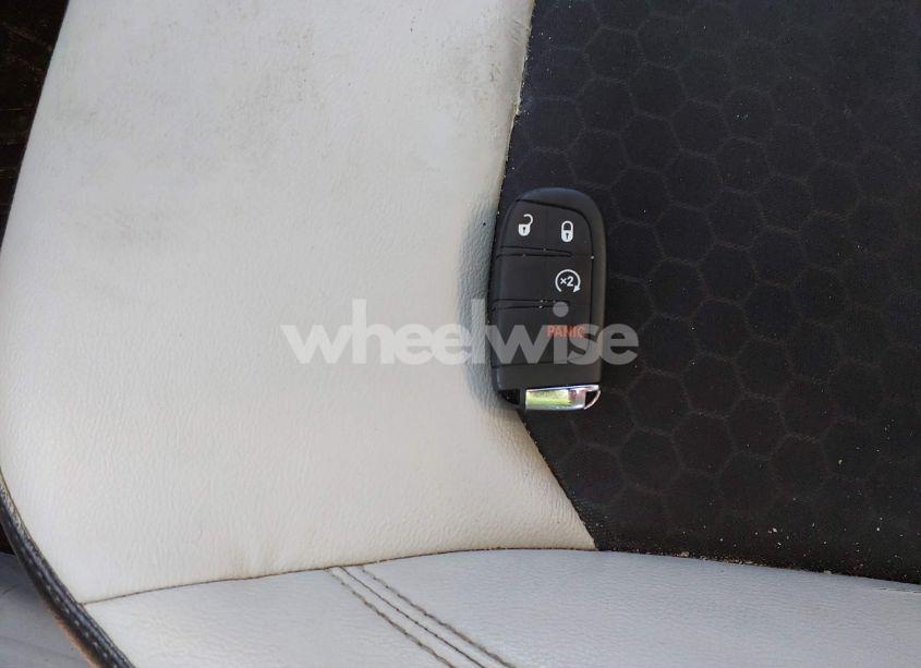 Photo 11 of 2018 Jeep Compass LATITUDE 4X4 (VIN 3C4NJDBB5JT144754)