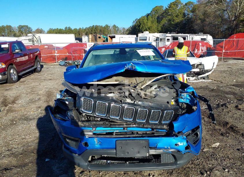 Photo 12 of 2018 Jeep Compass LATITUDE 4X4 (VIN 3C4NJDBB5JT144754)