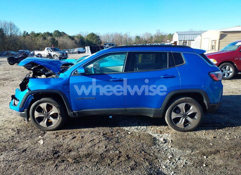 Photo 14 of 2018 Jeep Compass LATITUDE 4X4 (VIN 3C4NJDBB5JT144754)