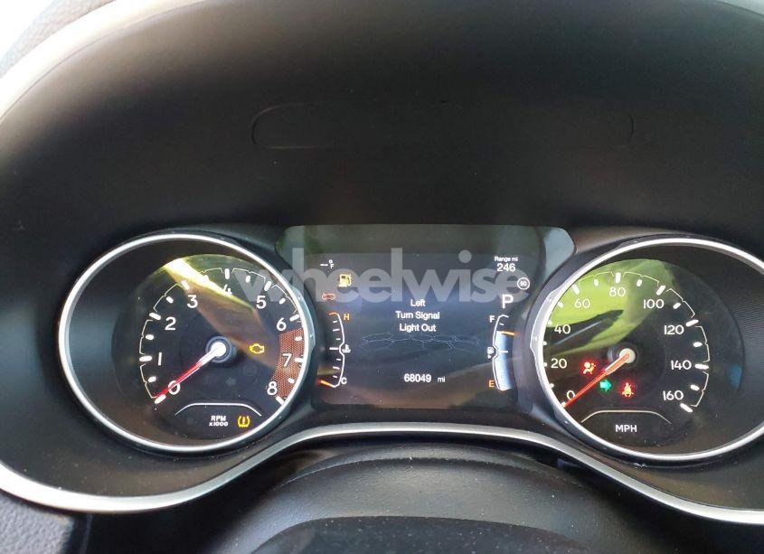 Photo 15 of 2018 Jeep Compass LATITUDE 4X4 (VIN 3C4NJDBB5JT144754)