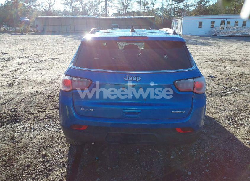 Photo 16 of 2018 Jeep Compass LATITUDE 4X4 (VIN 3C4NJDBB5JT144754)