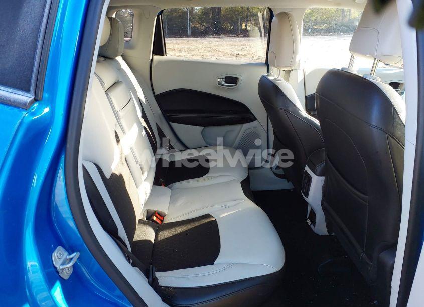 Photo 8 of 2018 Jeep Compass LATITUDE 4X4 (VIN 3C4NJDBB5JT144754)