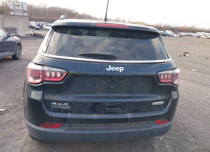 Photo 16 of 2018 Jeep Compass LATITUDE 4X4 (VIN 3C4NJDBB5JT231280)