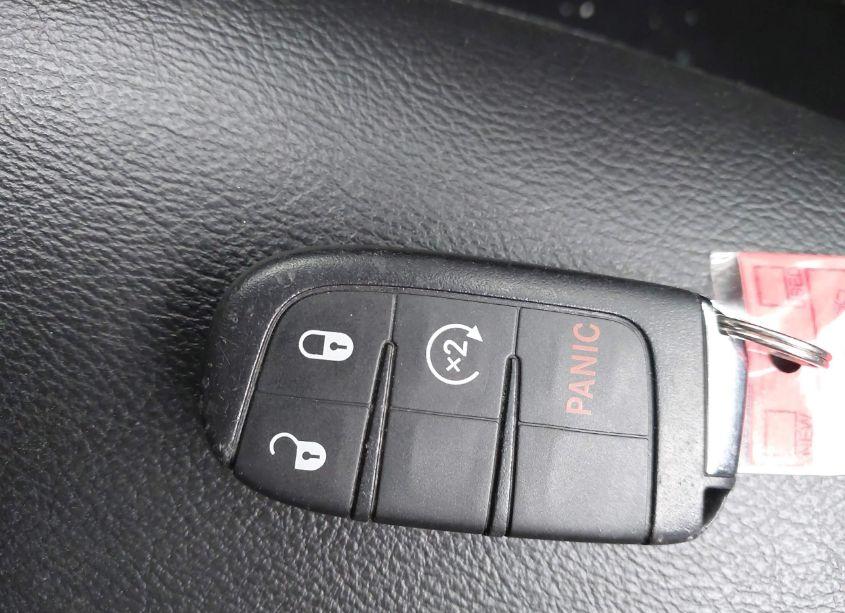 Photo 10 of 2018 Jeep Compass LATITUDE 4X4 (VIN 3C4NJDBB5JT254560)