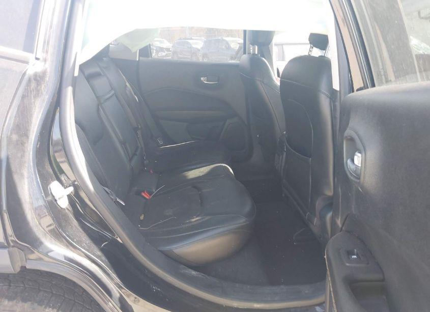 Photo 7 of 2018 Jeep Compass LATITUDE 4X4 (VIN 3C4NJDBB5JT254560)