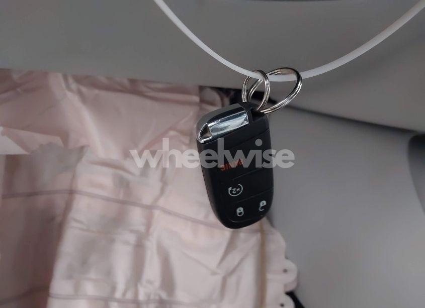 Photo 11 of 2018 Jeep Compass LATITUDE 4X4 (VIN 3C4NJDBB5JT259158)