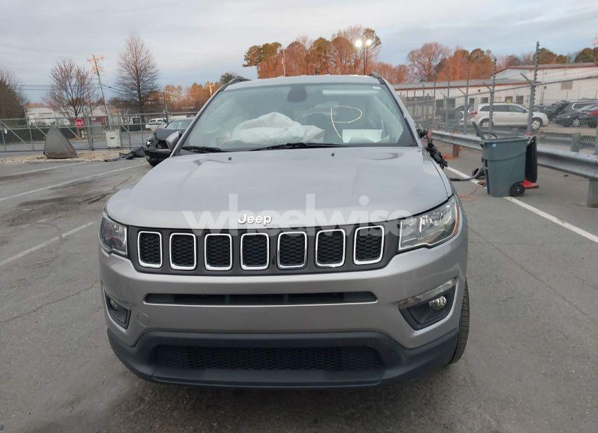 Photo 12 of 2018 Jeep Compass LATITUDE 4X4 (VIN 3C4NJDBB5JT259158)