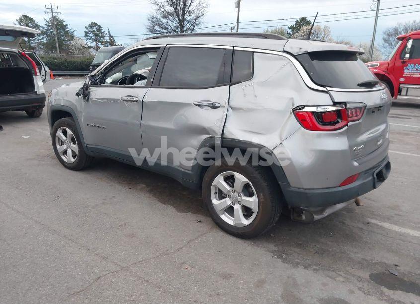 Photo 3 of 2018 Jeep Compass LATITUDE 4X4 (VIN 3C4NJDBB5JT259158)