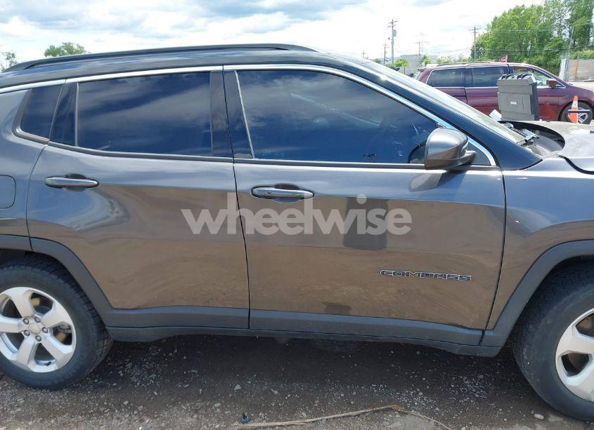 Photo 14 of 2018 Jeep Compass LATITUDE 4X4 (VIN 3C4NJDBB5JT355582)