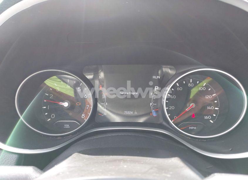 Photo 7 of 2018 Jeep Compass LATITUDE 4X4 (VIN 3C4NJDBB5JT355582)