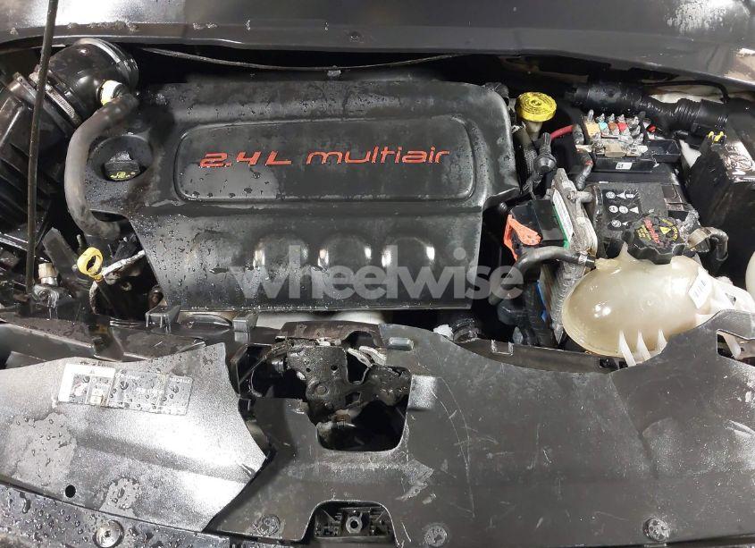 Photo 10 of 2018 Jeep Compass LATITUDE 4X4 (VIN 3C4NJDBB5JT493087)