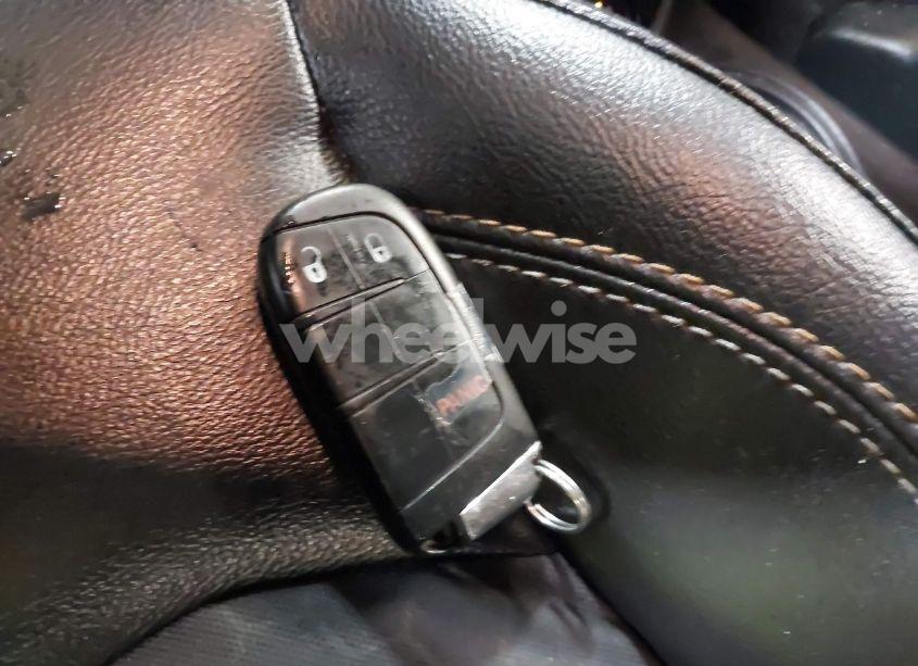 Photo 11 of 2018 Jeep Compass LATITUDE 4X4 (VIN 3C4NJDBB5JT493087)