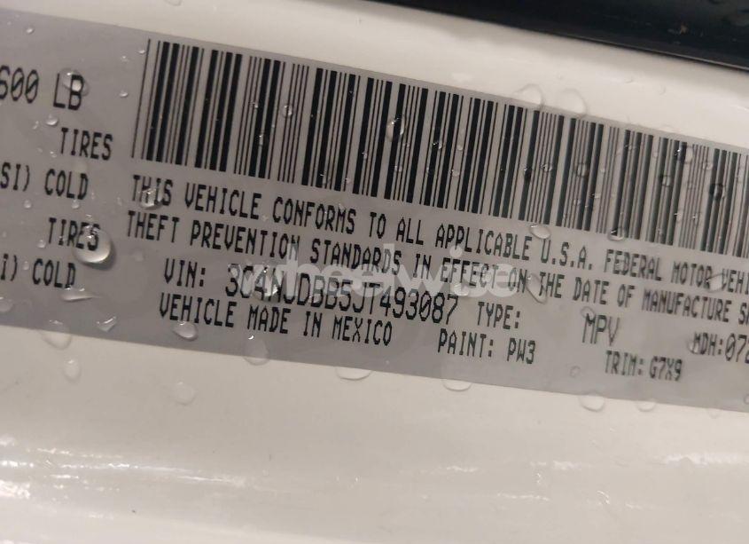 Photo 9 of 2018 Jeep Compass LATITUDE 4X4 (VIN 3C4NJDBB5JT493087)