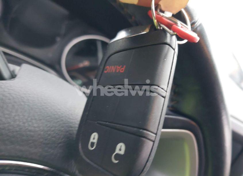 Photo 11 of 2019 Jeep Compass LATITUDE 4X4 (VIN 3C4NJDBB5KT650389)