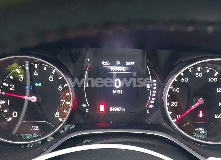 Photo 7 of 2019 Jeep Compass LATITUDE 4X4 (VIN 3C4NJDBB5KT650389)