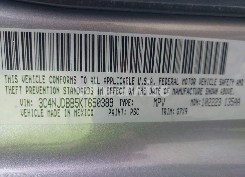 Photo 9 of 2019 Jeep Compass LATITUDE 4X4 (VIN 3C4NJDBB5KT650389)