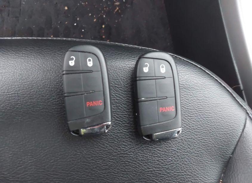 Photo 11 of 2019 Jeep Compass LATITUDE 4X4 (VIN 3C4NJDBB5KT656886)