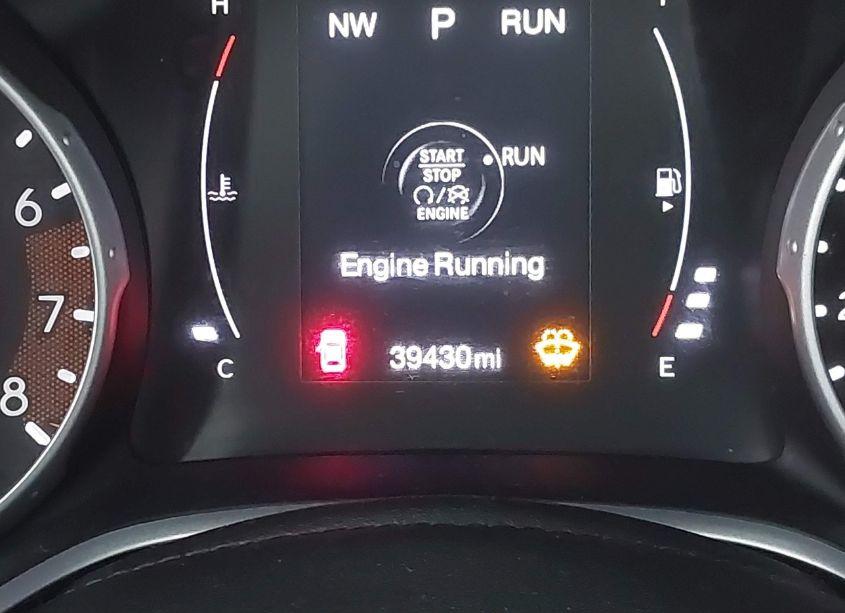 Photo 15 of 2019 Jeep Compass LATITUDE 4X4 (VIN 3C4NJDBB5KT656886)