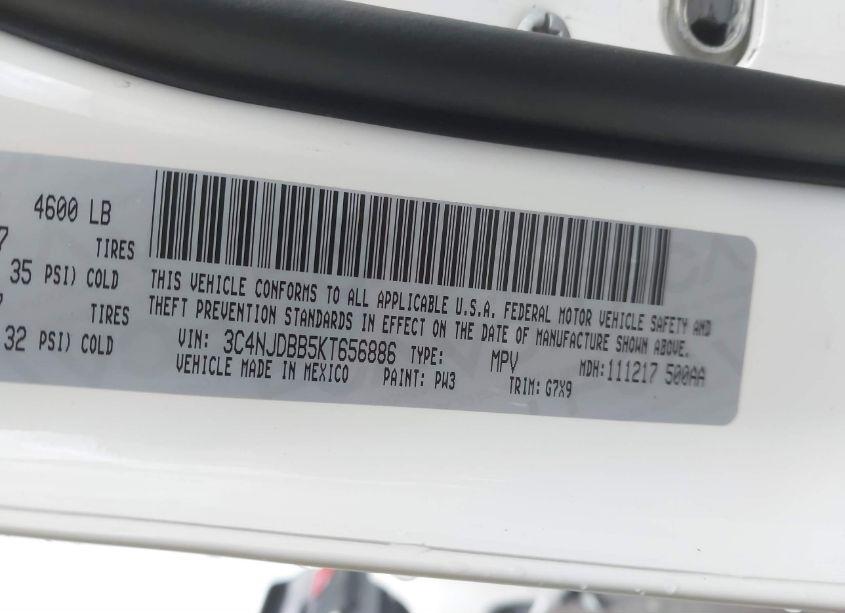 Photo 9 of 2019 Jeep Compass LATITUDE 4X4 (VIN 3C4NJDBB5KT656886)