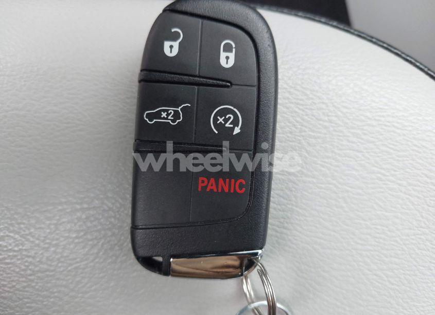 Photo 11 of 2019 Jeep Compass LATITUDE 4X4 (VIN 3C4NJDBB5KT835123)