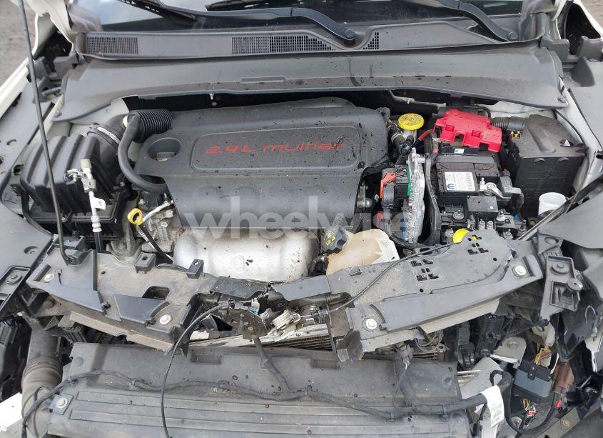 Photo 10 of 2019 Jeep Compass LATITUDE 4X4 (VIN 3C4NJDBB5KT847272)