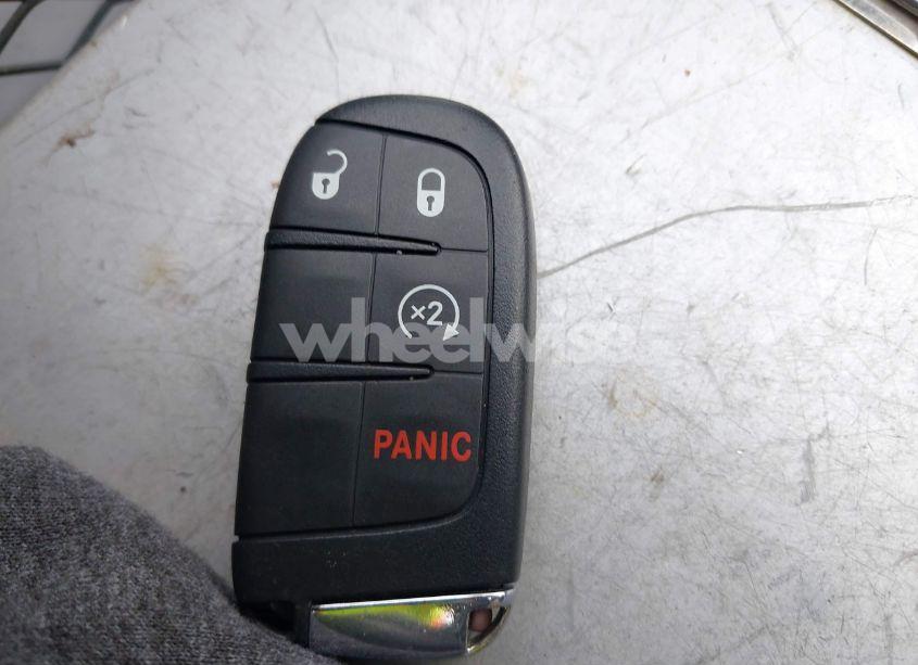 Photo 11 of 2019 Jeep Compass LATITUDE 4X4 (VIN 3C4NJDBB5KT847272)