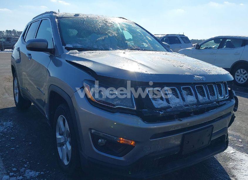 2020 Jeep Compass LATITUDE 4X4 (VIN 3C4NJDBB5LT138536) main photo
