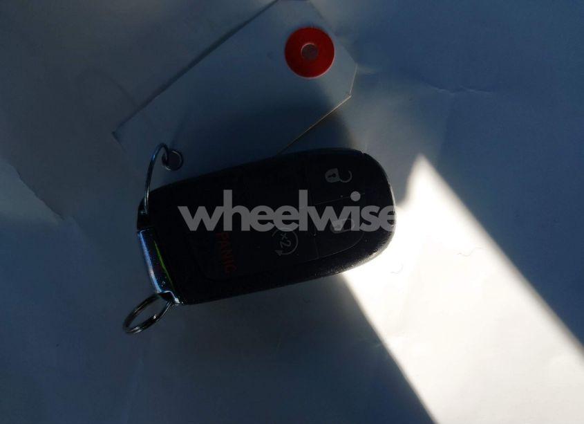 Photo 11 of 2020 Jeep Compass LATITUDE 4X4 (VIN 3C4NJDBB5LT138536)