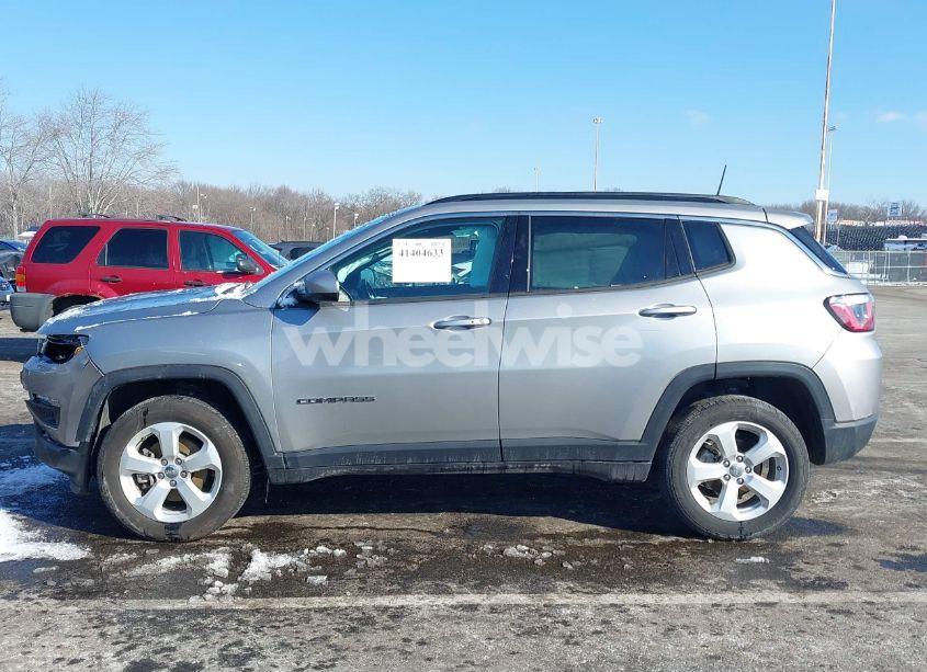 Photo 14 of 2020 Jeep Compass LATITUDE 4X4 (VIN 3C4NJDBB5LT138536)